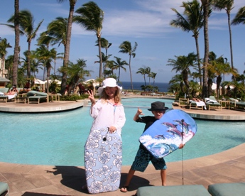 JAJF kids posing with boogie boards at pool 
