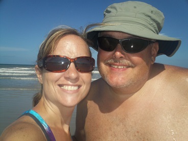 Jack and Jill Foundation couple on the beach taking a late stage cancer timeout 
