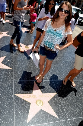 JAJF girl enjoying a WOW Experience at the Hollywood Walk of Fame 