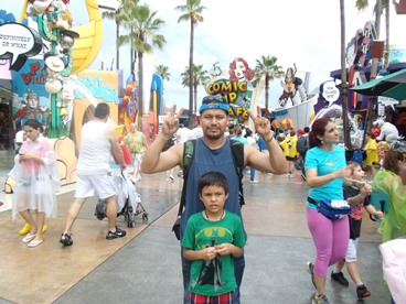 dad and son at Universal Studios during break from late stage cancer 