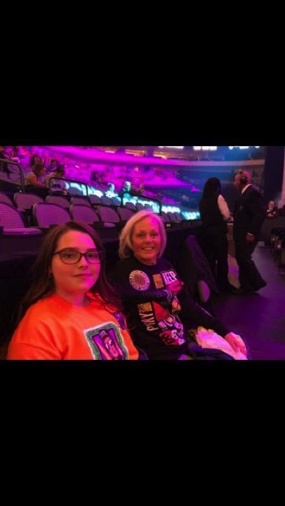 mom and daughter at show enjoying The Power of WOW experience 