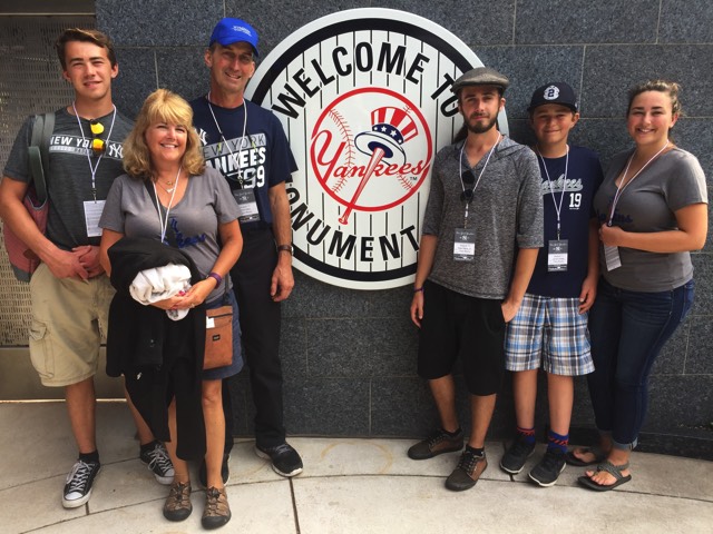 Yankee_experience_-_Wow!-02_(1) 